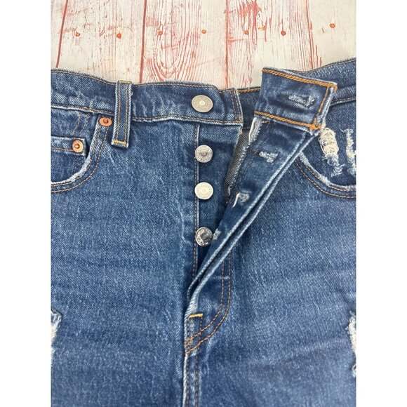 Levis High-Waisted Distressed Denim Shorts With Frayed Hem Size 26 - Picture 4 of 14